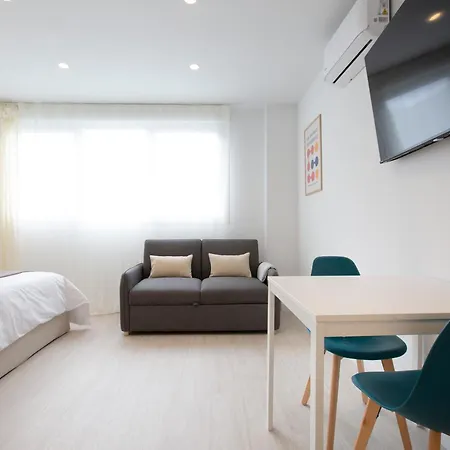 Urbil Ayuntamiento Apartment *