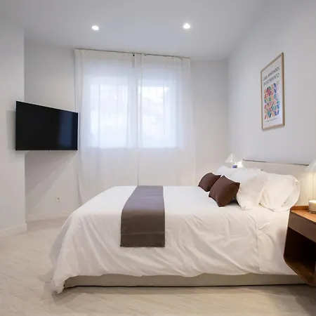Urbil Ayuntamiento Apartment *