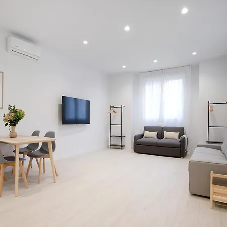 Urbil Ayuntamiento Apartment *